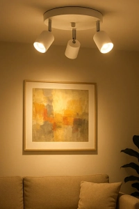 Spot Avize 360 Derece Dönebilen Modern Pratik Başlıklı Yuvarlak Model 3'lü Beyaz Avize (GÜN IŞIĞI)